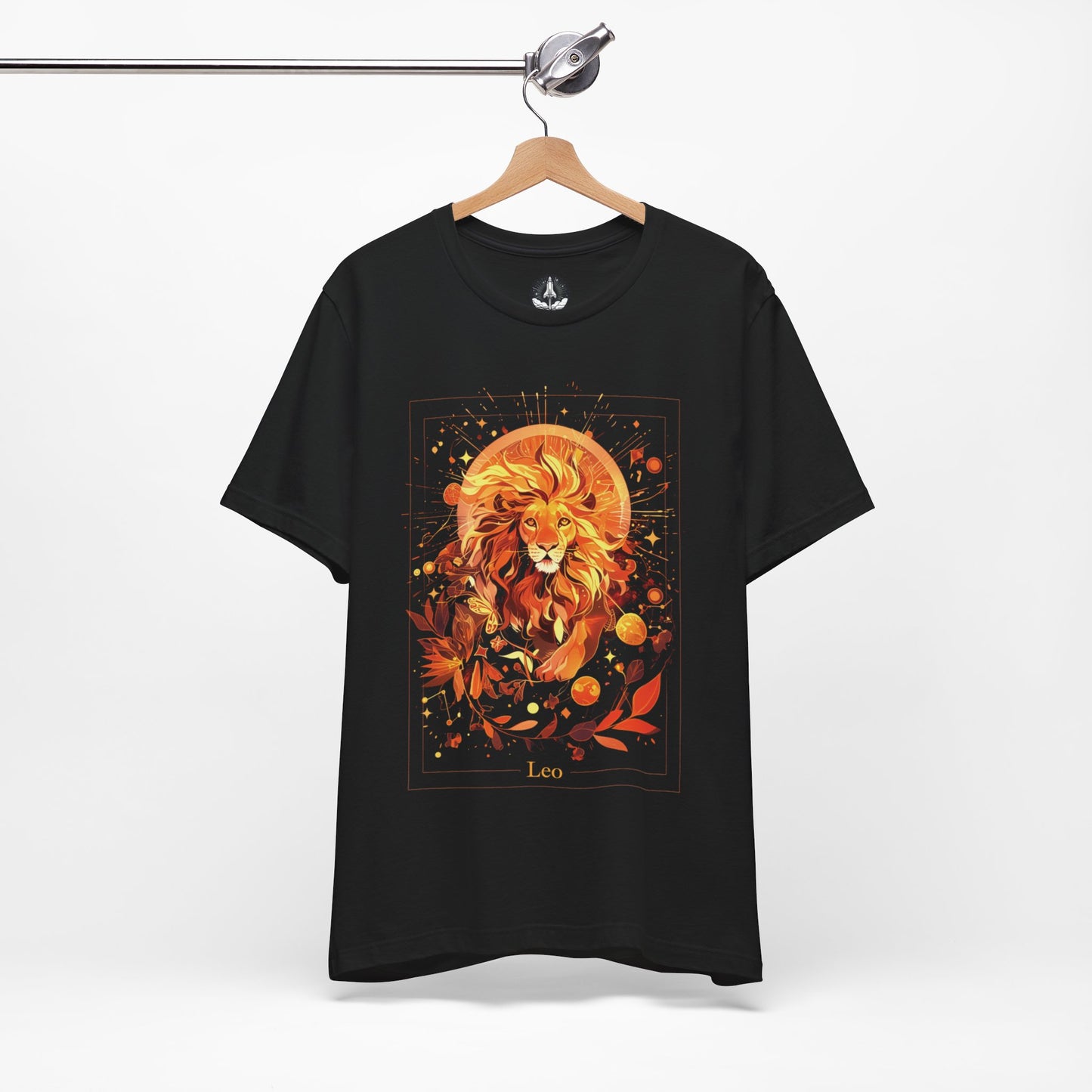 The Majestic Lion: Leo Tarot Card T-Shirt