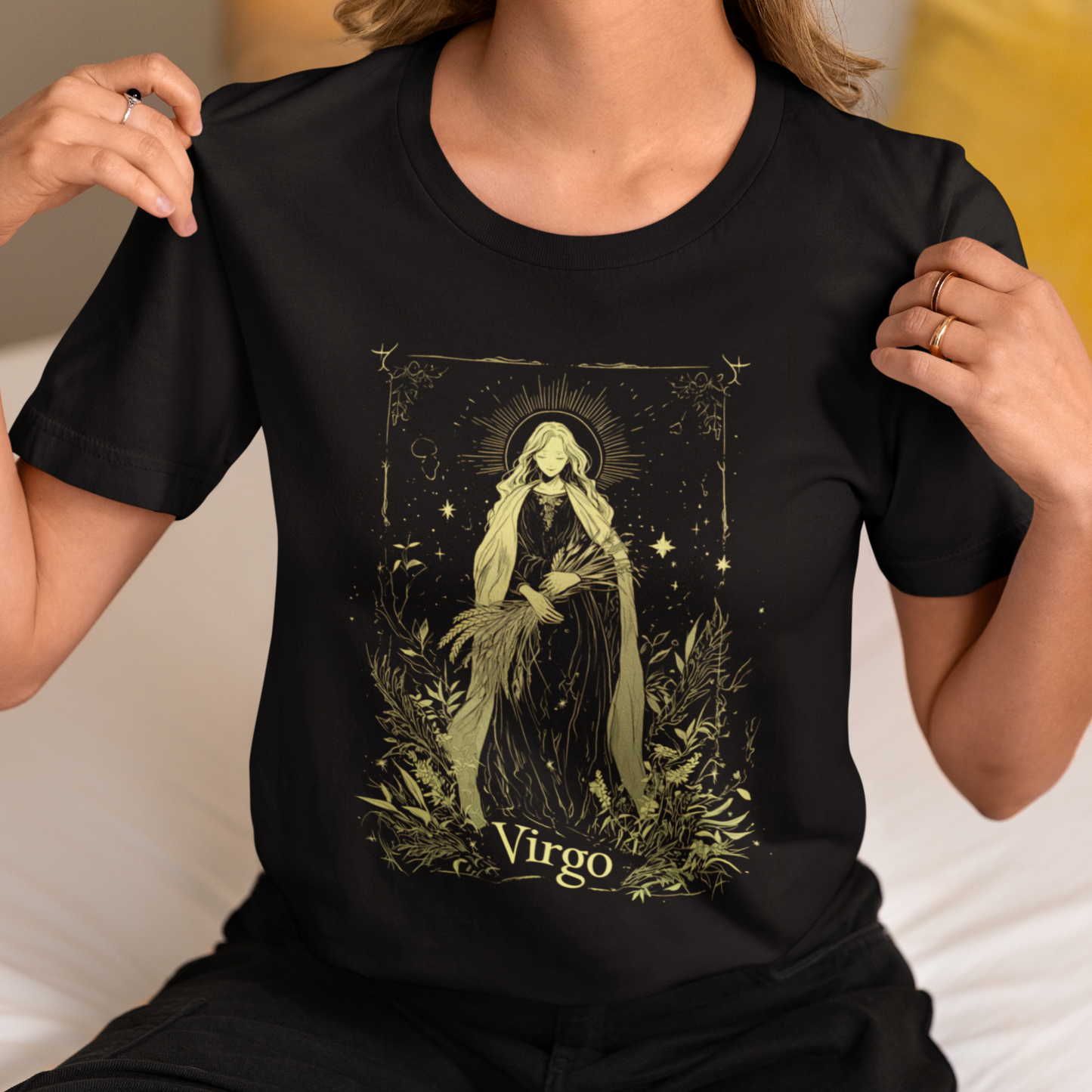 The Meticulous Maiden: Virgo Tarot Card T-Shirt