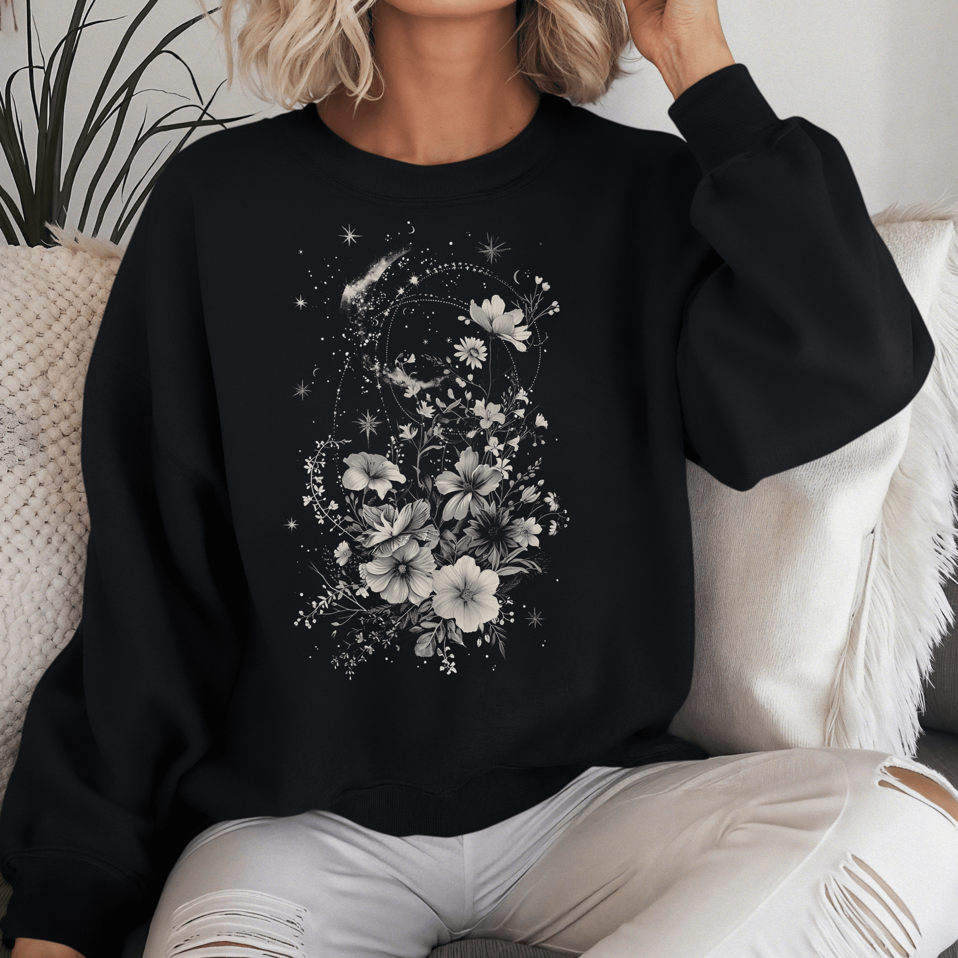 Sweatshirt Lunar Blossom Sweater