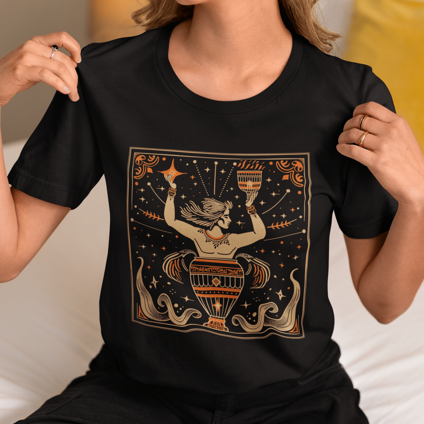 T-Shirt Aquarian Essence: Aquarius Tarot Card T-Shirt