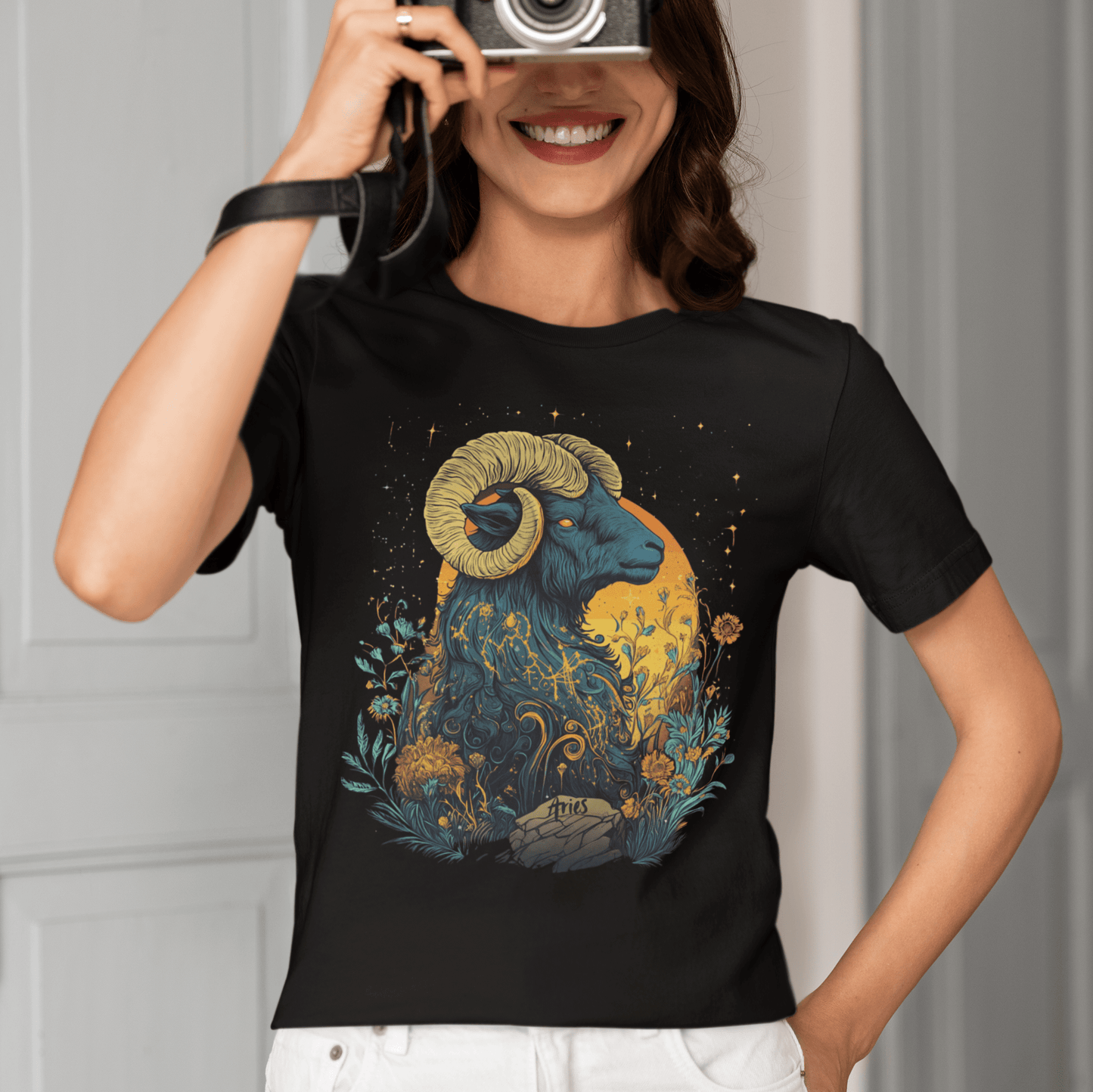 T-Shirt Aries Celestial Bloom Tarot Card T-Shirt