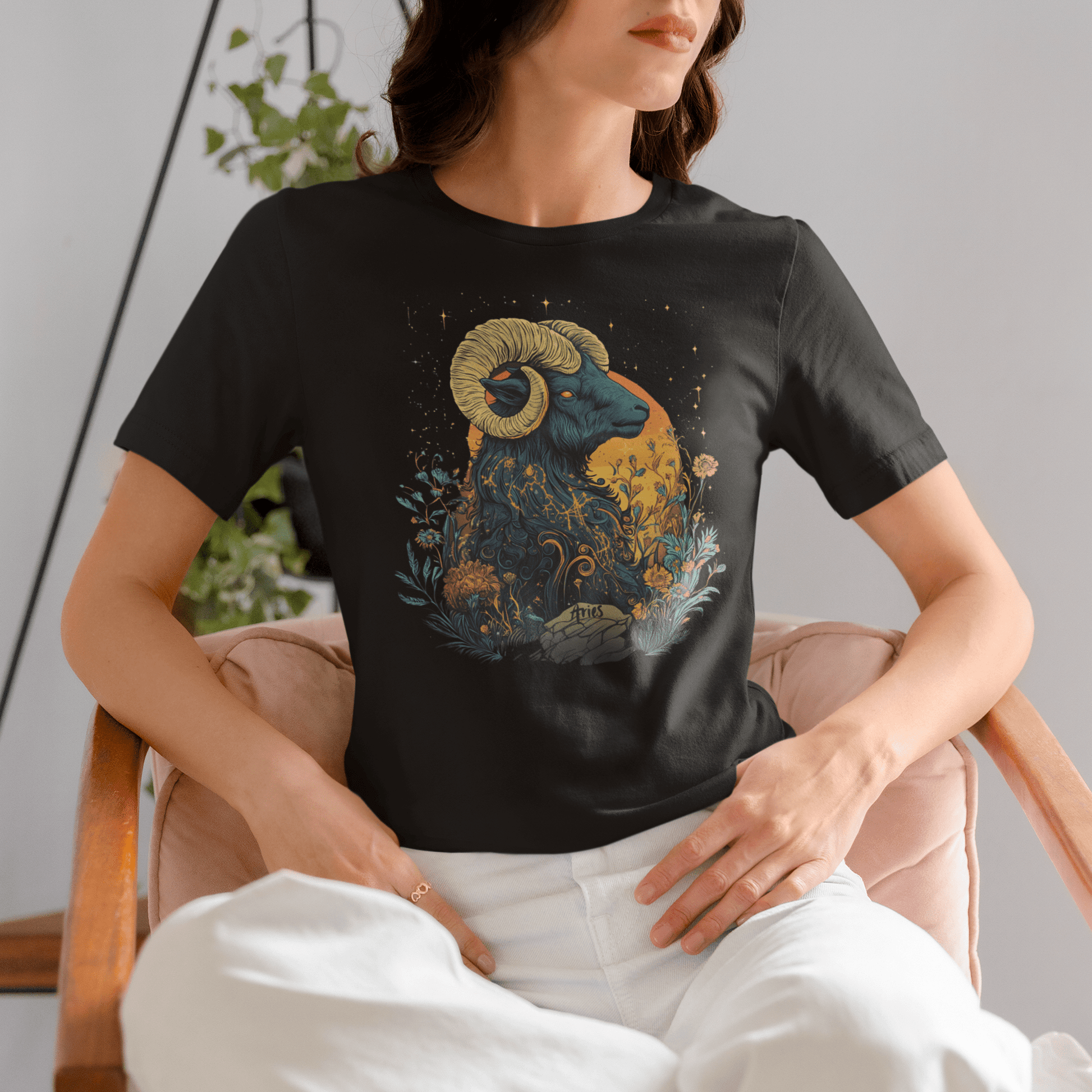 T-Shirt Aries Celestial Bloom Tarot Card T-Shirt