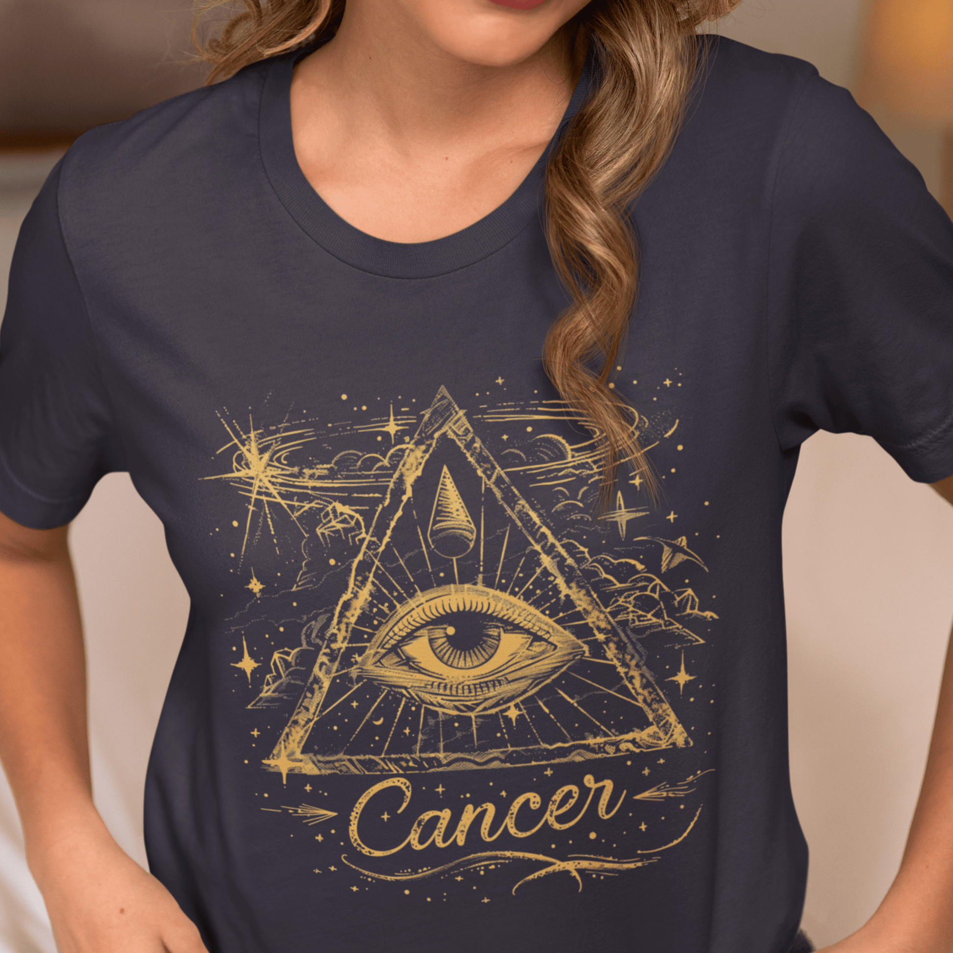 T-Shirt Cancer Intuitive Vision T-Shirt: Celestial Insight in Gold and Indigo