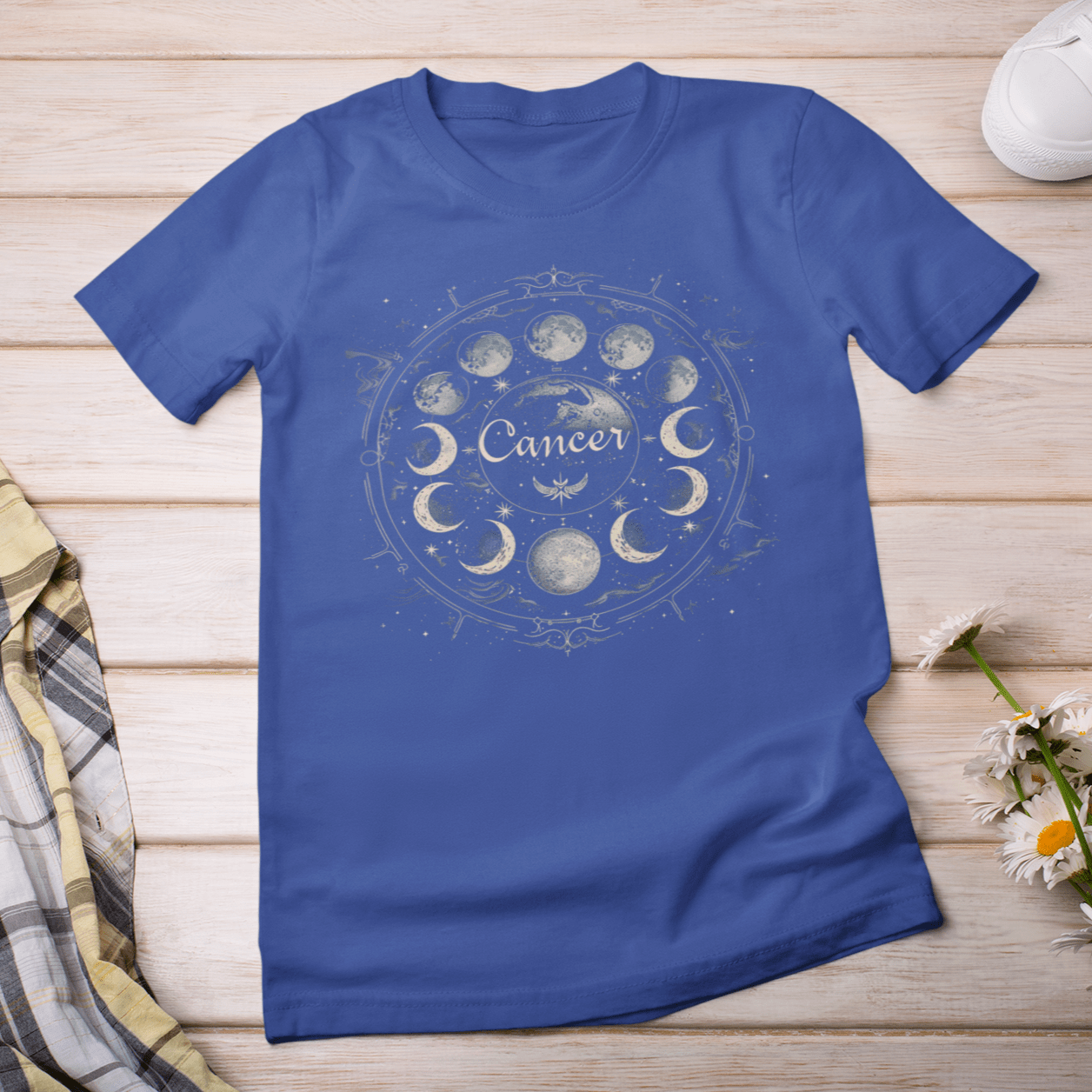 T-Shirt Cancer Zodiac Lunar Cycle T-Shirt: Embrace the Moon's Journey