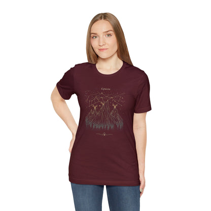 T-Shirt Capricorn Mountain Constellation T-Shirt: Reach New Peaks