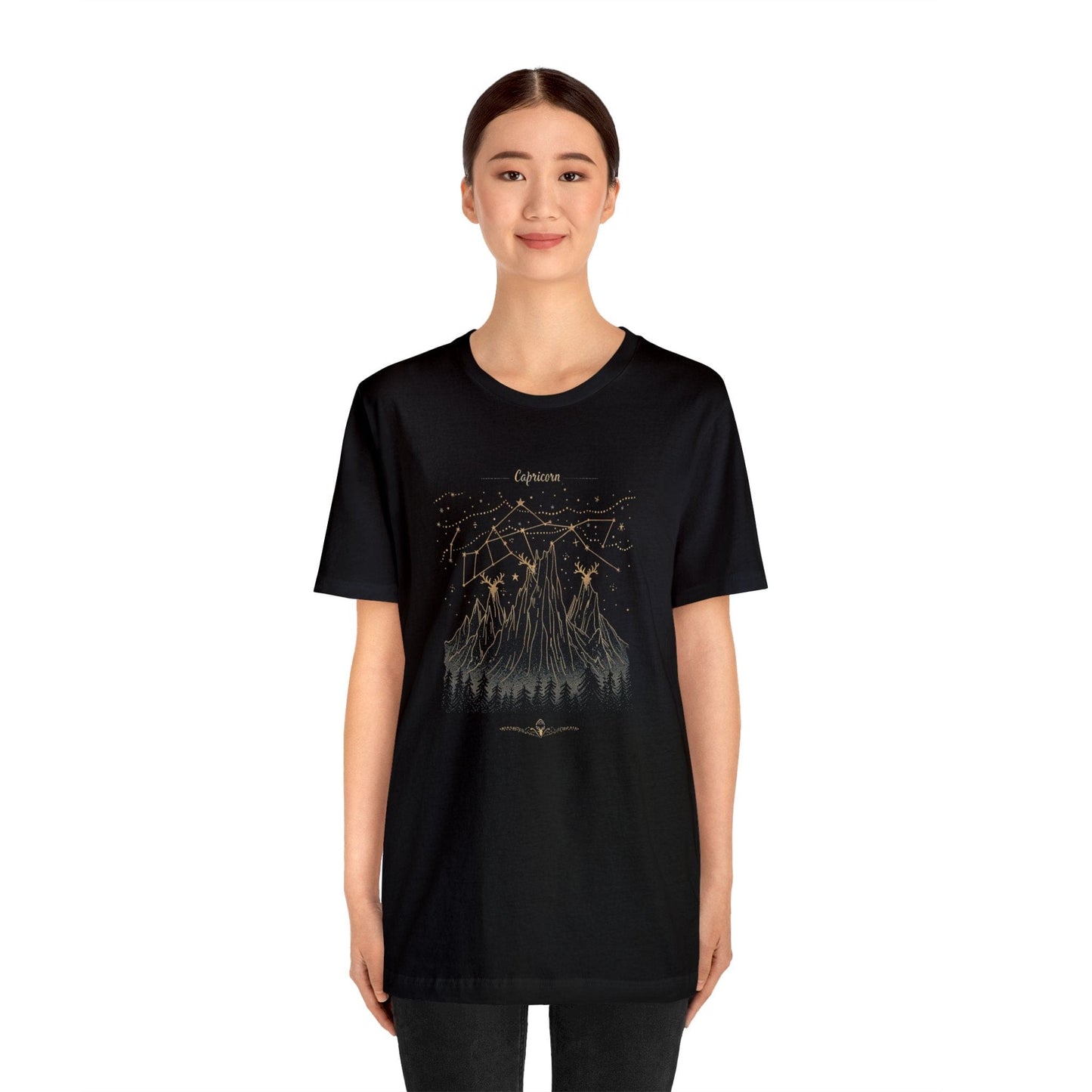 T-Shirt Capricorn Mountain Constellation T-Shirt: Reach New Peaks