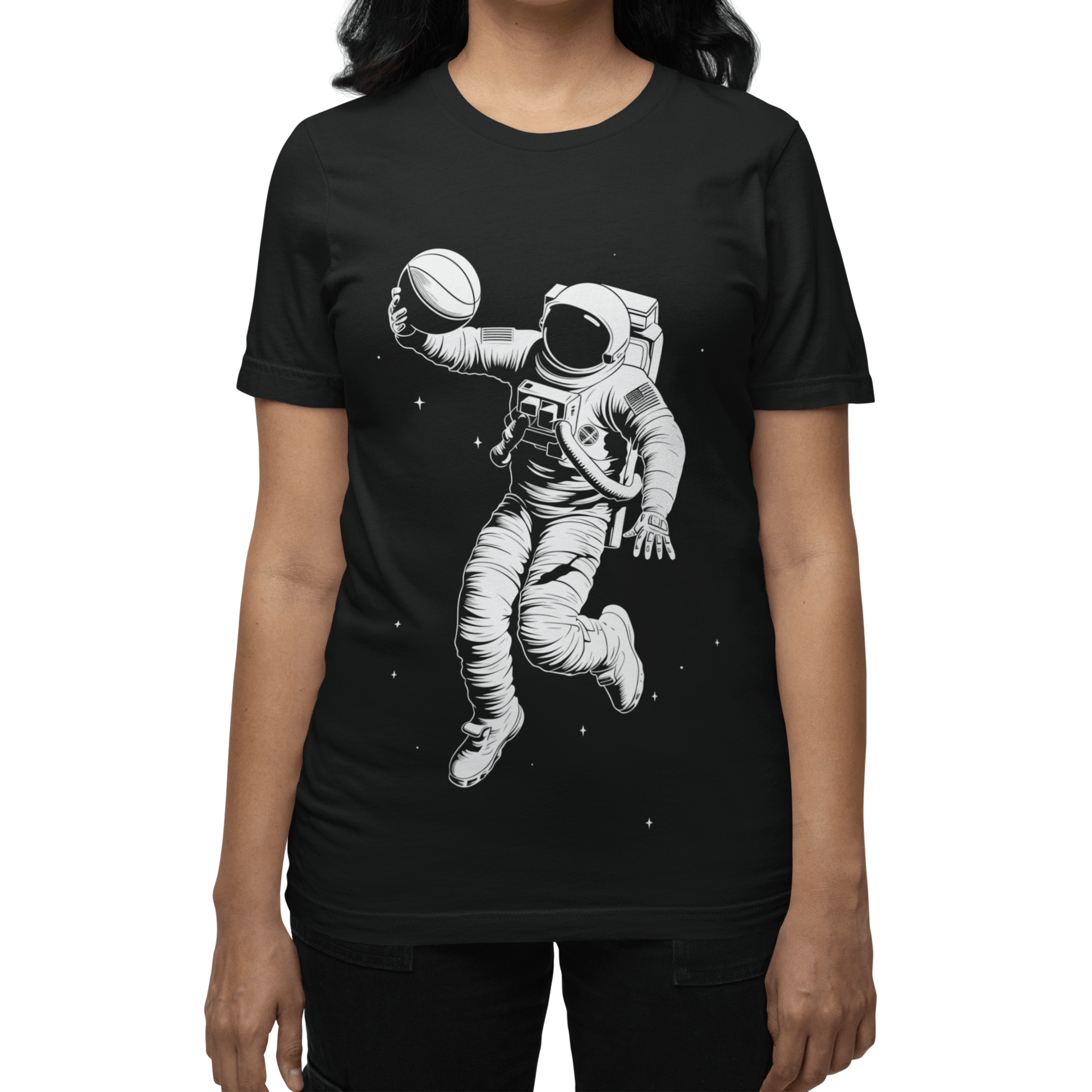 T-Shirt Cosmic Dunk: Astronaut Playing Basketball in Space T-Shirt