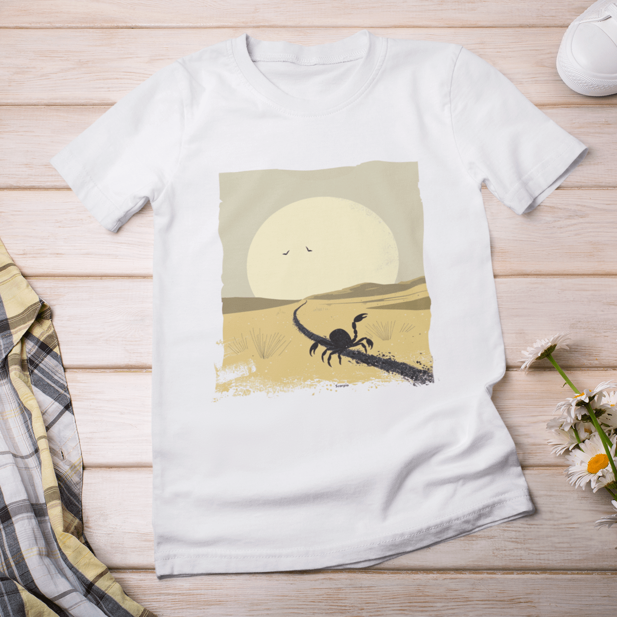 T-Shirt Courage in the Shadows: Scorpio Tarot Card TShirt