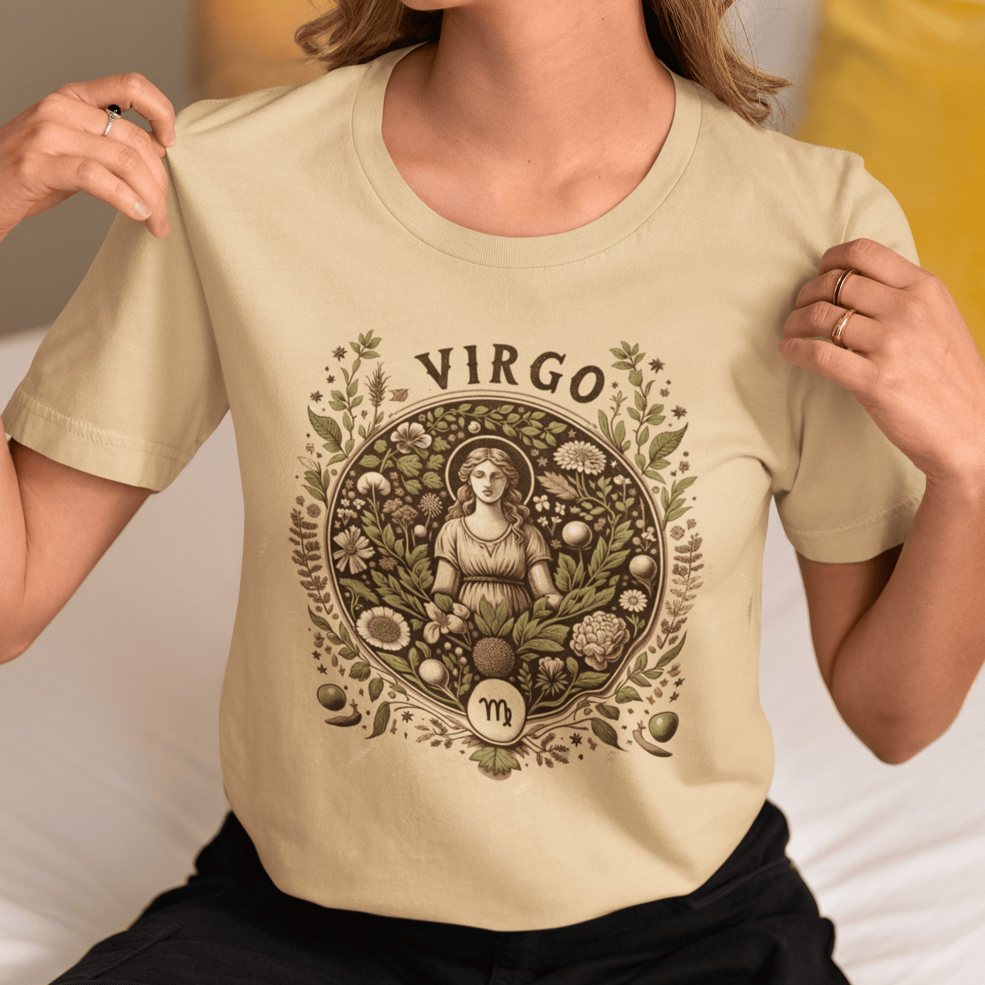 T-Shirt Herbalist's Dream: Virgo Tarot Card T-Shirt