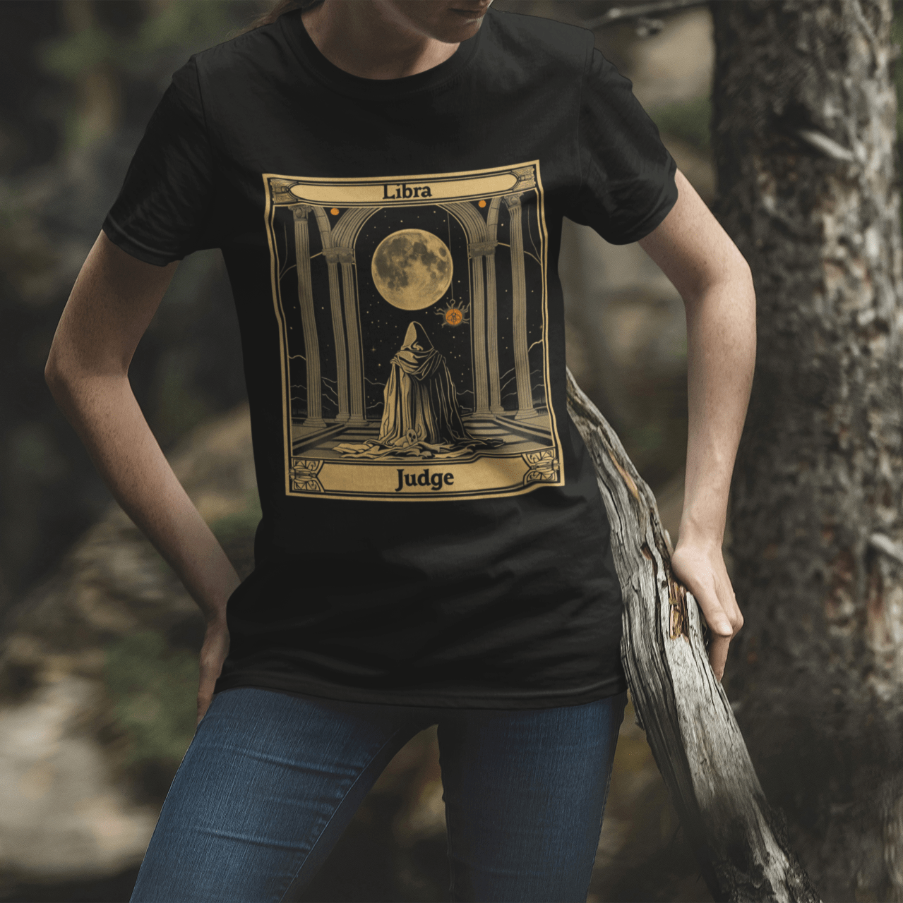 T-Shirt Libra Judge - Pillars of Justice Tarot Card T-Shirt - Halloween Limited Edition