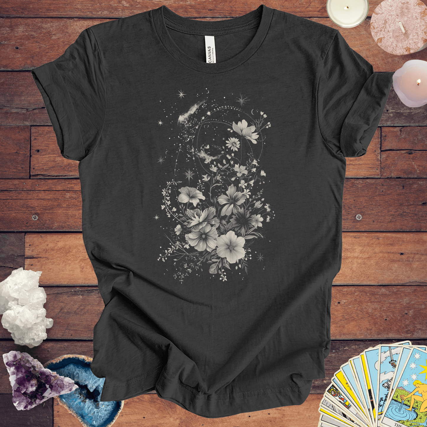 T-Shirt Lunar Blossom - Cosmic Floral T-Shirt