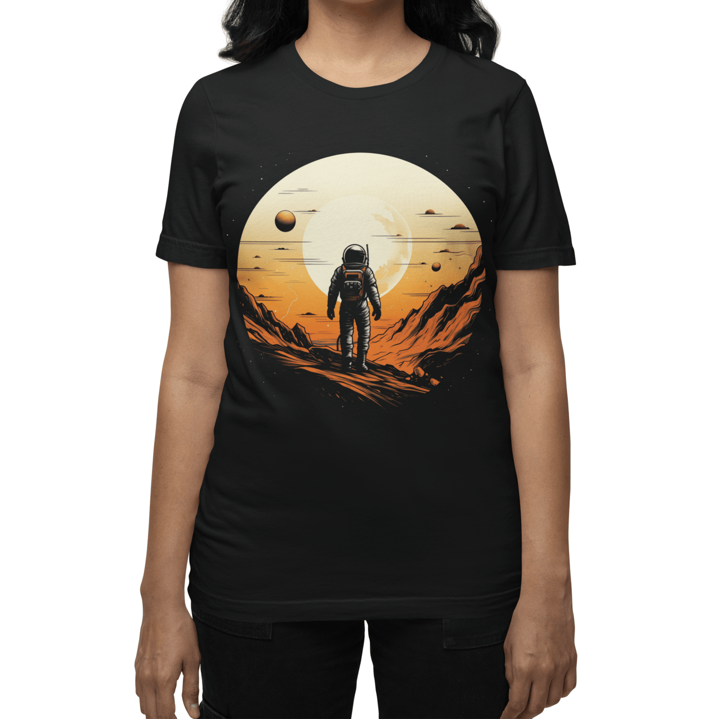 T-Shirt Lunar Explorer: Astronaut on the Moon T-Shirt