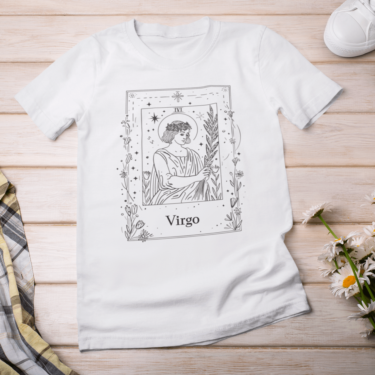 T-Shirt Maiden's Blossom: Virgo Tarot Card T-Shirt