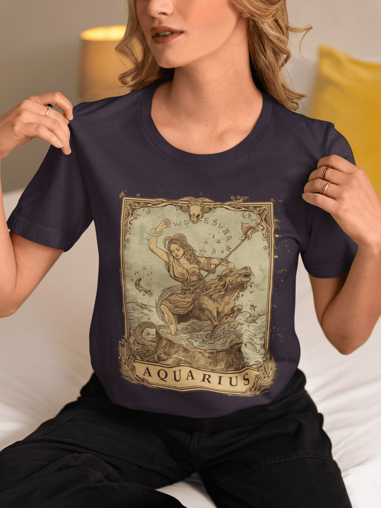 T-Shirt Navigating Mystical Seas: Aquarius Tarot Card T-Shirt