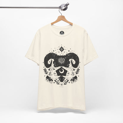 T-Shirt Taurus Loyalty: The Astrological Companion T-Shirt