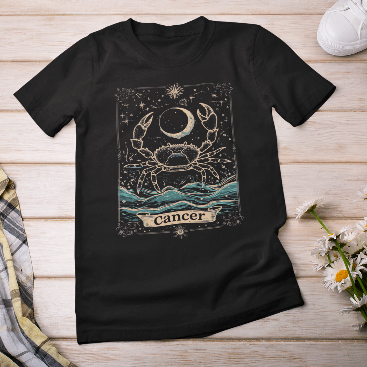 T-Shirt The Caring Crab: Cancer Tarot Card T-Shirt