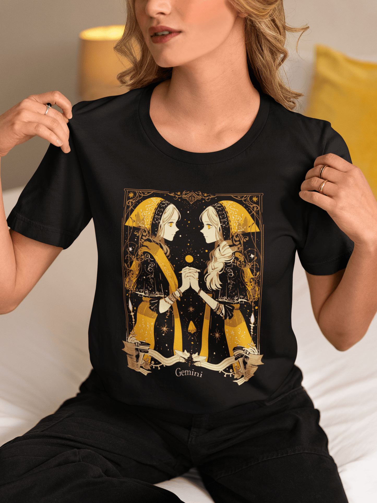 T-Shirt The Curious Twins: Gemini Tarot Card T-Shirt