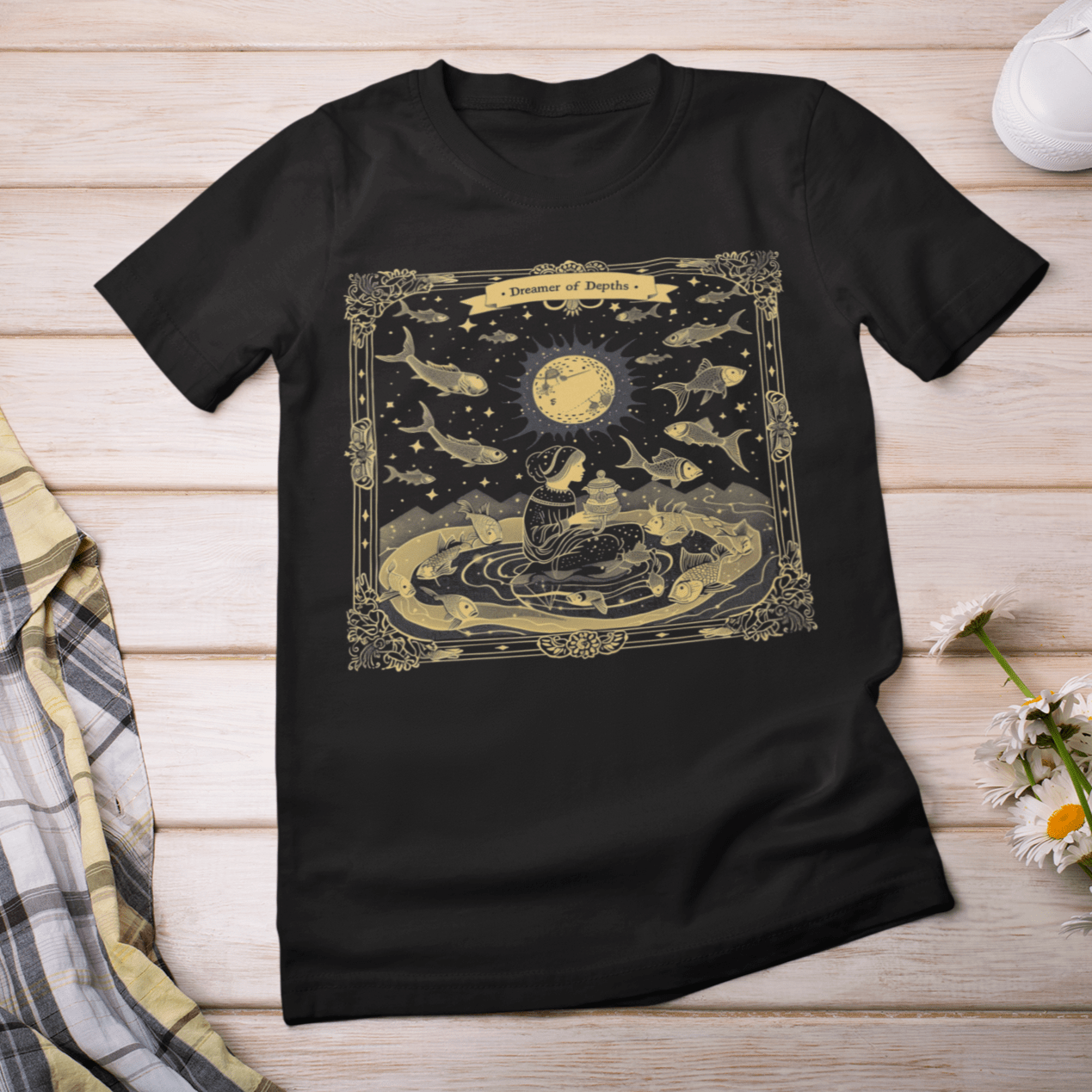 T-Shirt The Dreamer of the Depths: Pisces Tarot Card T-Shirt