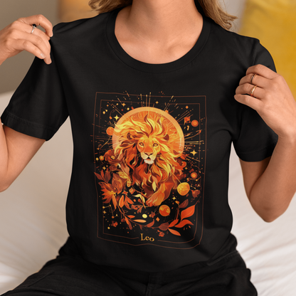 T-Shirt The Majestic Lion: Leo Tarot Card T-Shirt